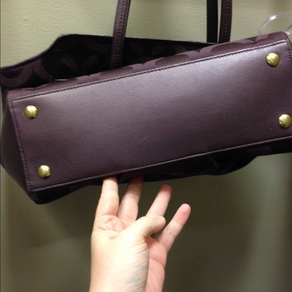 SOLD!!!! Coach North South Tote AUTHENTIC - Picture 2 of 4