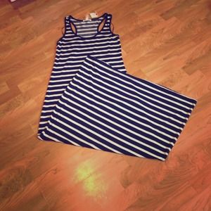 Brand New Maxi Dress/Sandal Bundle