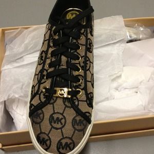 Brand New MK sneakers in black size 10