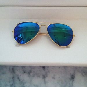 Polarized Ray Ban gold framed sunglasses