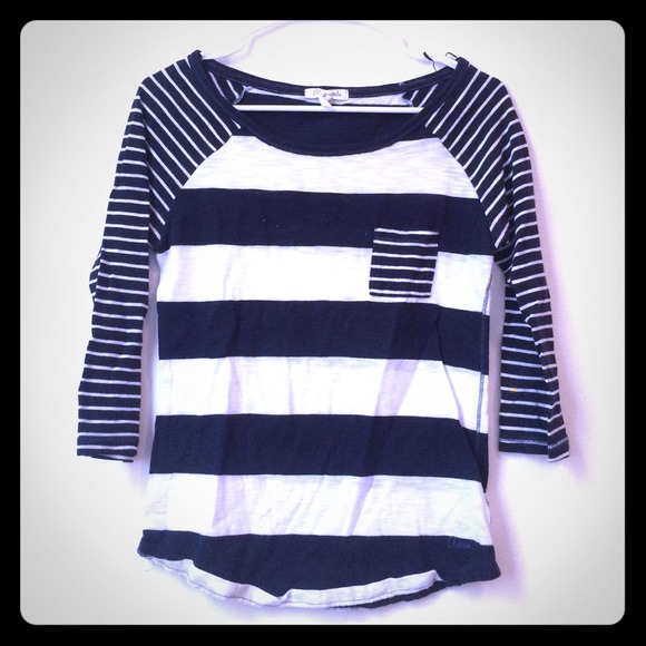 3/4 sleeve Aero top