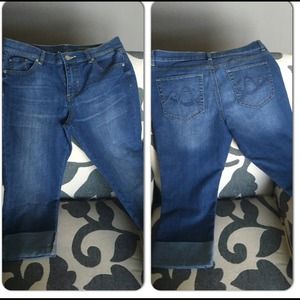 New York & Company Capri's