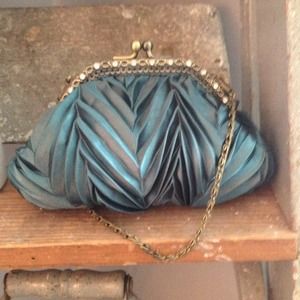 Small teal clutch w/ chain chevron pleated