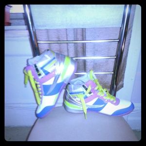 *REDUCED!* Fila Mid Rise Sneakers