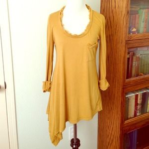 Soft mustard tunic w/ asymmetric hem by Splendid
