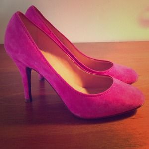 HOLD❗️SALE❗️J. Crew Pumps Raspberry Suede