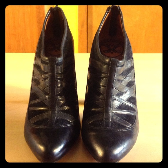 Modern Vintage brand- black leather boots