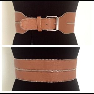 BCBGMAXAZRIA brown waist belt zipper accents