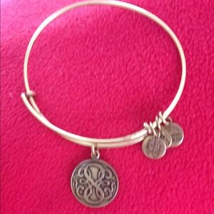 Bundle for @aphrael129