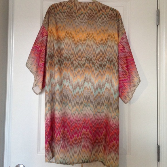 Kimono - Picture 2 of 2