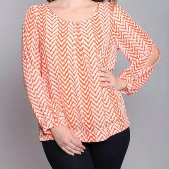 Peep sleeve chevron top plus size 1x
