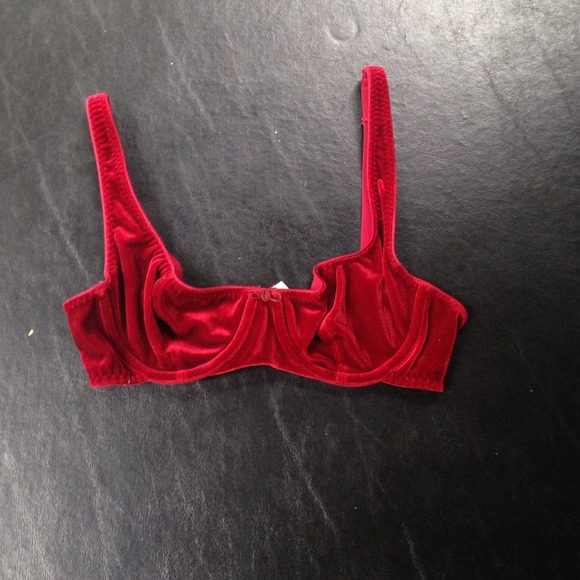 Vintage Victoria's Secret velvet bra
