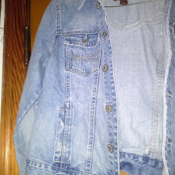 Jean jacket - Picture 3 of 3