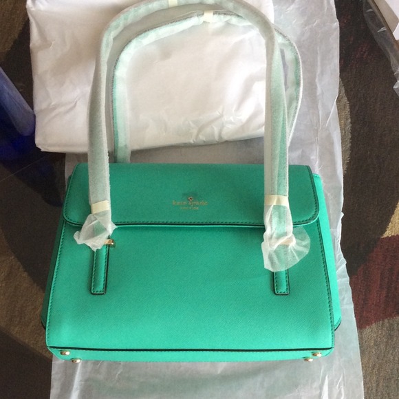 new authentic katespade bag - Picture 3 of 4
