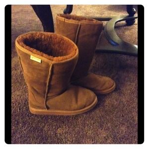 Ugg look a likes by groove. Size 7.5