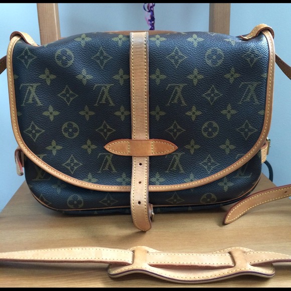 Louis Vuitton Saumur MM crossbody - Picture 3 of 4