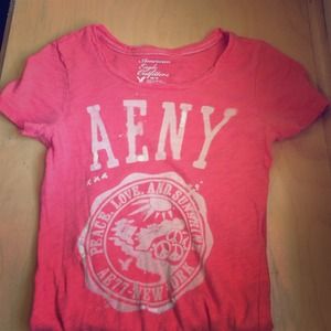 🍀Pink American Eagle shirt.