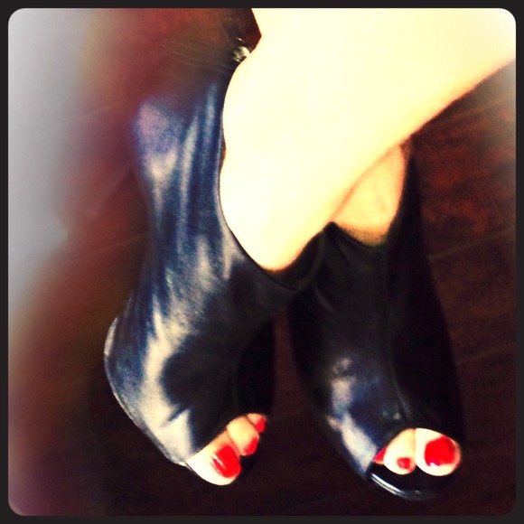Black Leather Platform Peep Toe Heels