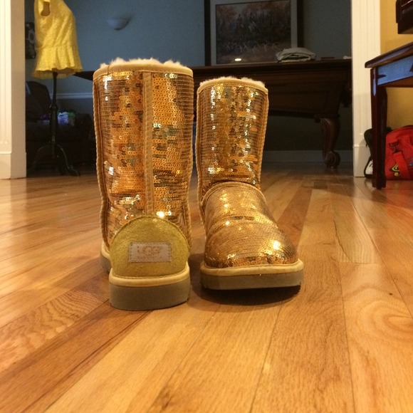 UGG Shoes - Limited edition, gold sparkle UGGs
