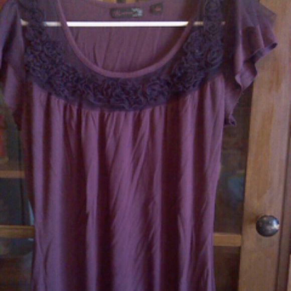 Beautiful  JW Blouse Sz.Lg