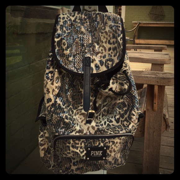 Victoria's Secret Other - ◽️◻️Victoria Secret Backpack▪️◾️◼️