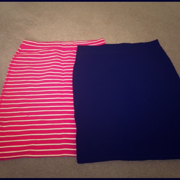 Lot of 2 Old Navy pencil skirts **RESERVED**
