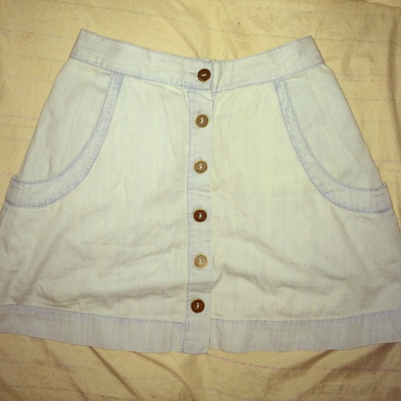 Button down skirt by Kendall and Kylie