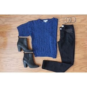 SOLD 👻Shortsleeve Gem stone blue sweater