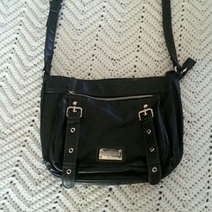 Kenneth Cole cross body purse