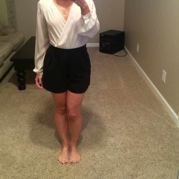 Black and White Romper◼️◻️