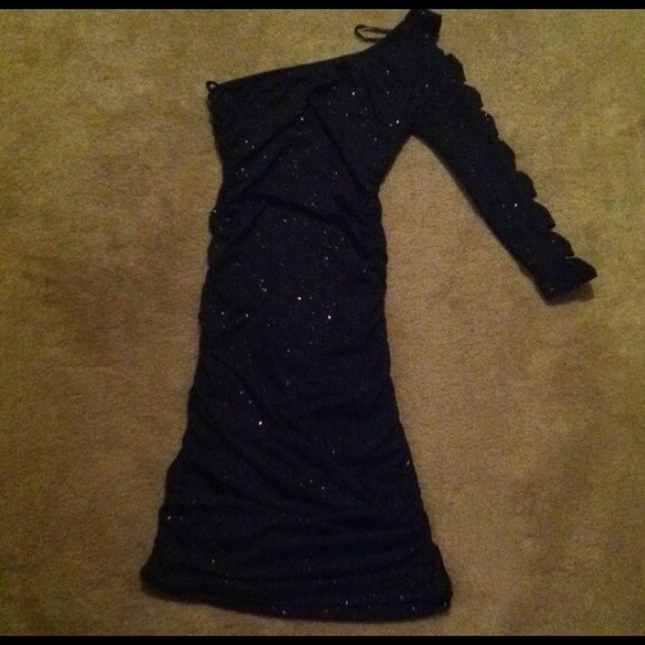 Black sparkly dress - Picture 3 of 3