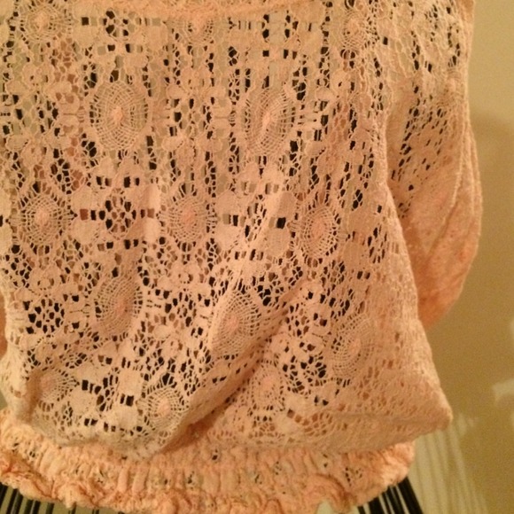 Pink lace top! - Picture 2 of 3