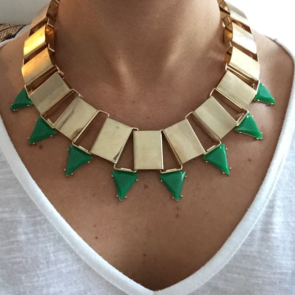 Bold statement necklace - Picture 2 of 2