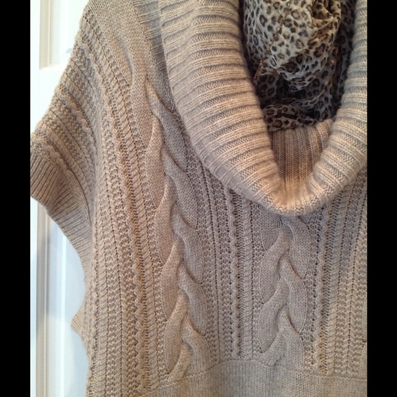 Banana Republic Sweaters - FABULOUS CABLEKNIT BANANA REPUBLIC TUNIC SWEATER