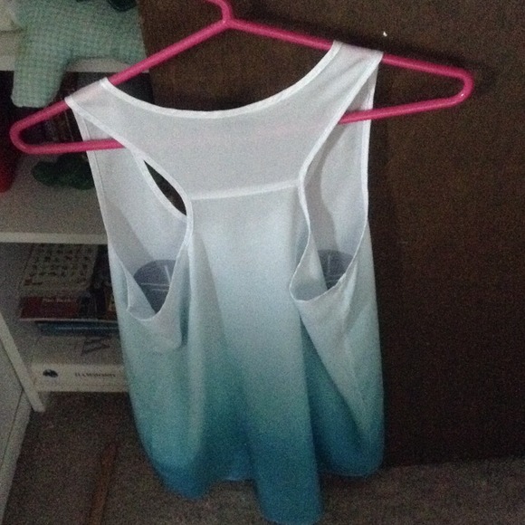 Stranded ombré high-low tank - Picture 2 of 3