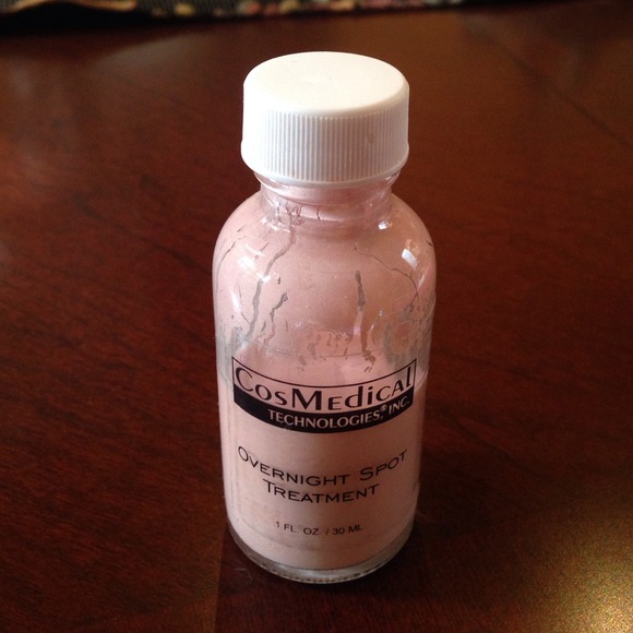 Cosmedical overnight spot treatment