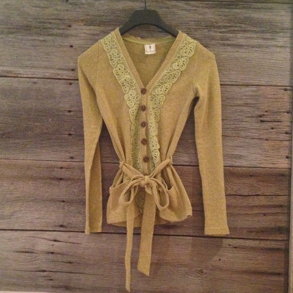 Green Lace Cardi!
