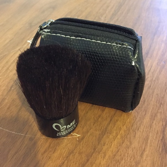 Brand new kabuki brush, in original container