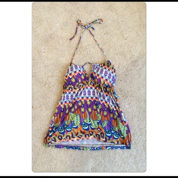 Very vibrant colorful blouse.
