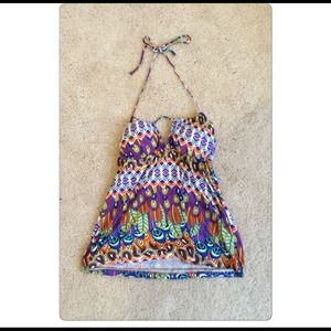 Very vibrant colorful blouse.