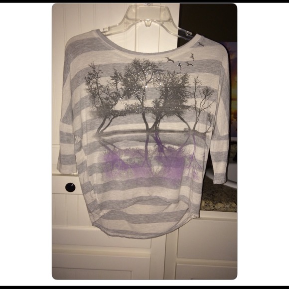 Exotic quarter sleeved shirt