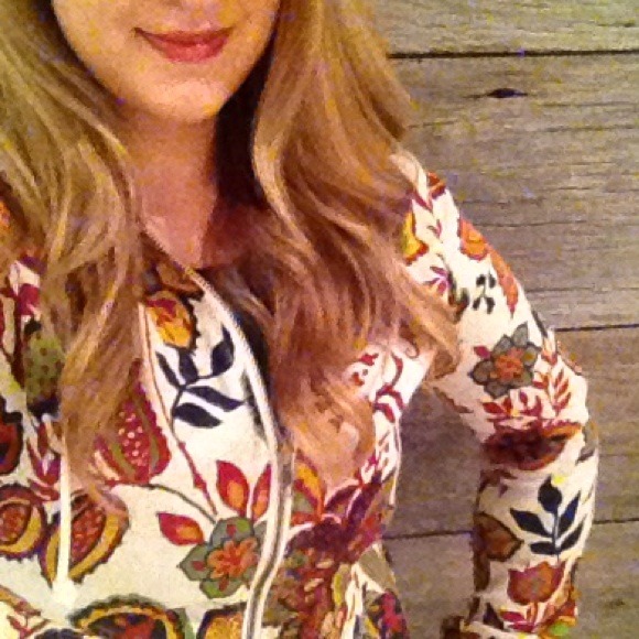 Lucky Linen Floral Zip-Up!