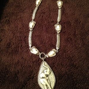 SILVER NECKLACE WITH ELEPHANT PENDANT & EARINGS