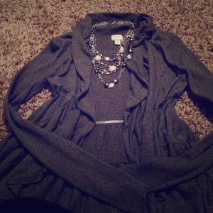 XS converse long sleeved sweater!