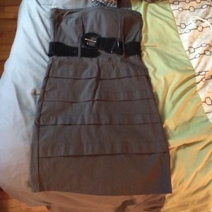 Gray fitted dress with thick black belt