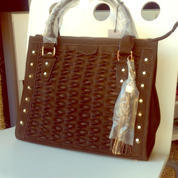 70% off Izzy & Ali Handbags - {HP} Olive forest green gold