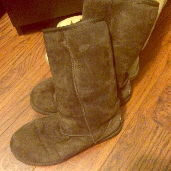 Uggs size 8 old but good condition