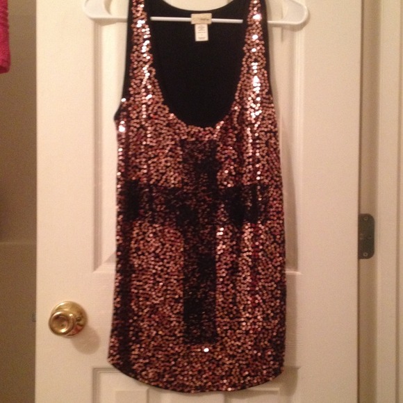 Daytrip sequence top with lace cross!