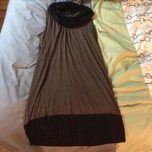 Turtle neck sleeveless dress