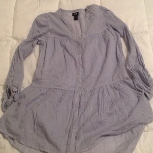 H&M blue & white striped button L/S button down